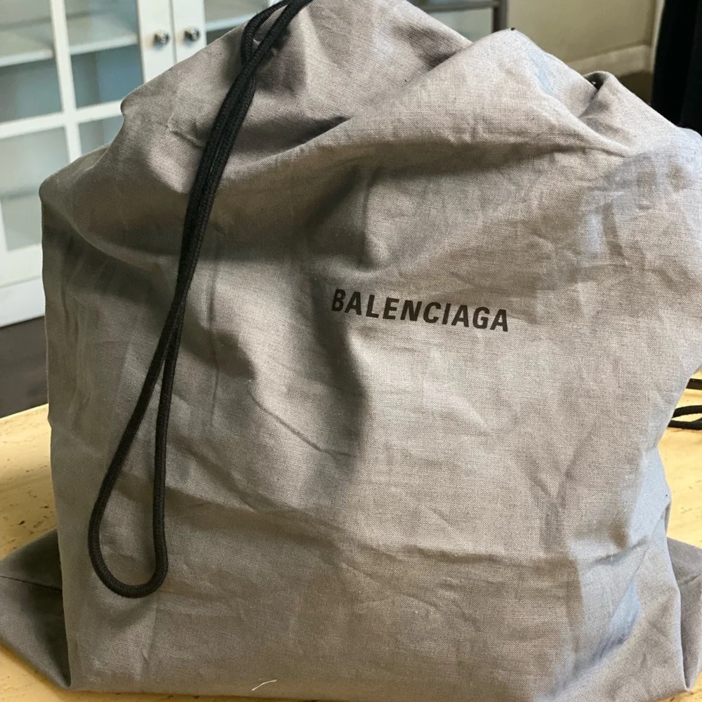 Balenciaga Hourglass small crocodile-embossed bag - Picture 4 of 6